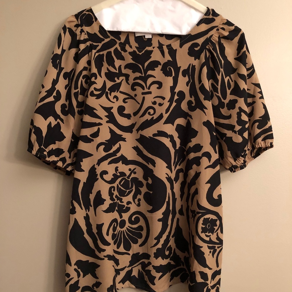 Final Sale: Scoop Neck Black and Camel blouse